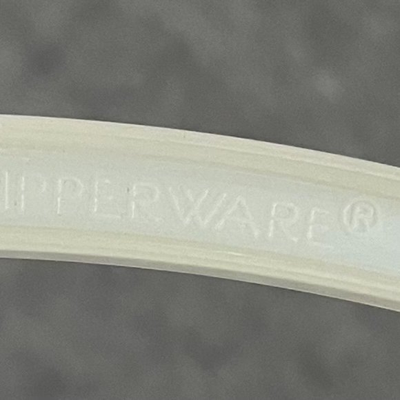 Tupperware Wet Dry Double Measuring Cup - Picture 8 of 8